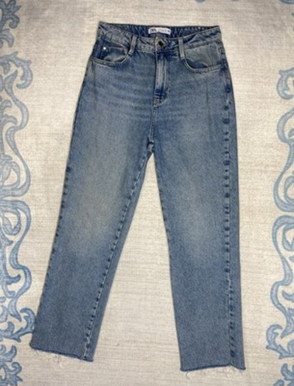 Zara Jeans Womens Size 6 High Rise Straight Raw Frayed Hems Casual Denim Pants